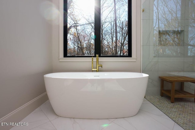 bathroom featuring a bathtub