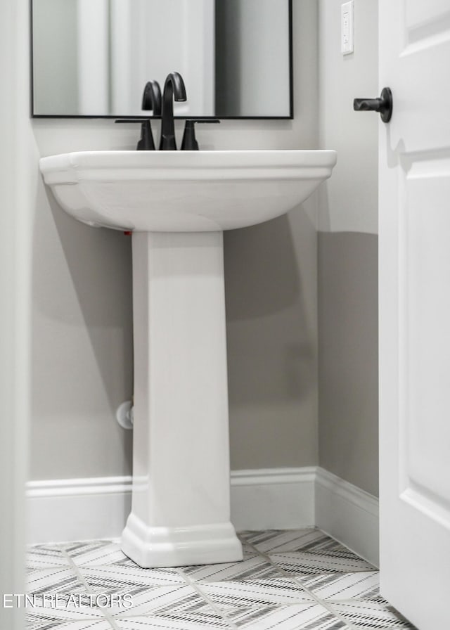 bathroom featuring tile patterned floors