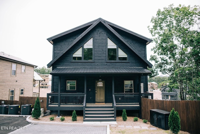 view of front facade featuring a porch