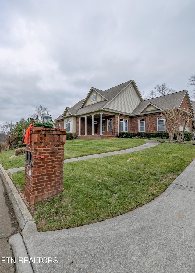 view of front of house with a front yard