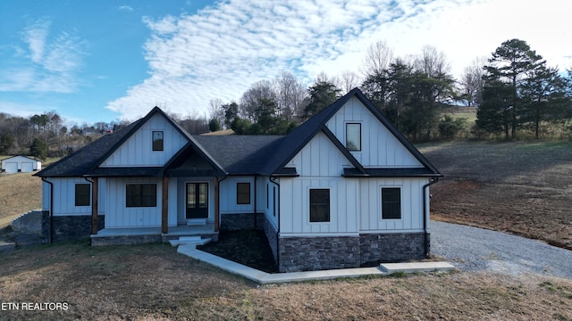 view of front of house featuring a porch