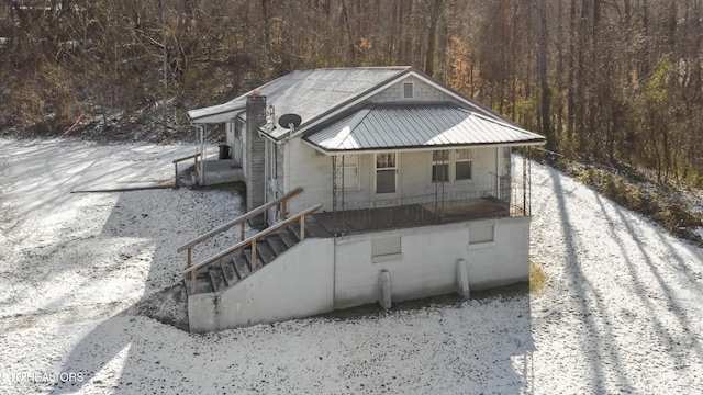 1886 5th St, Jellico, TN 37762 - exterior space with a porch