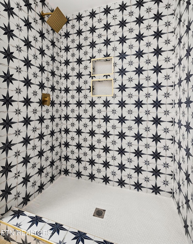 room details with a shower