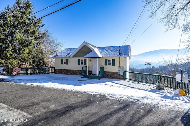 view of front facade with a mountain view