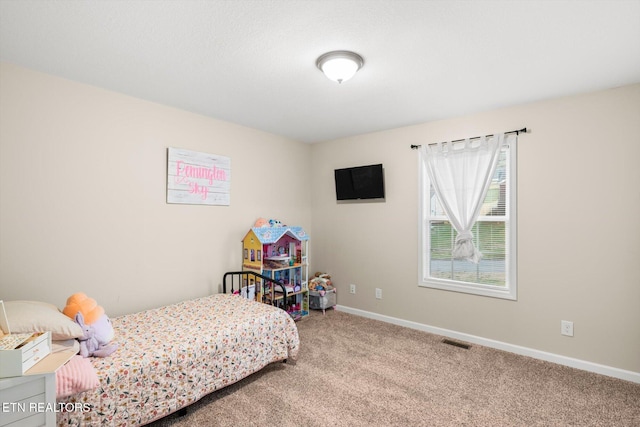 bedroom featuring carpet floors