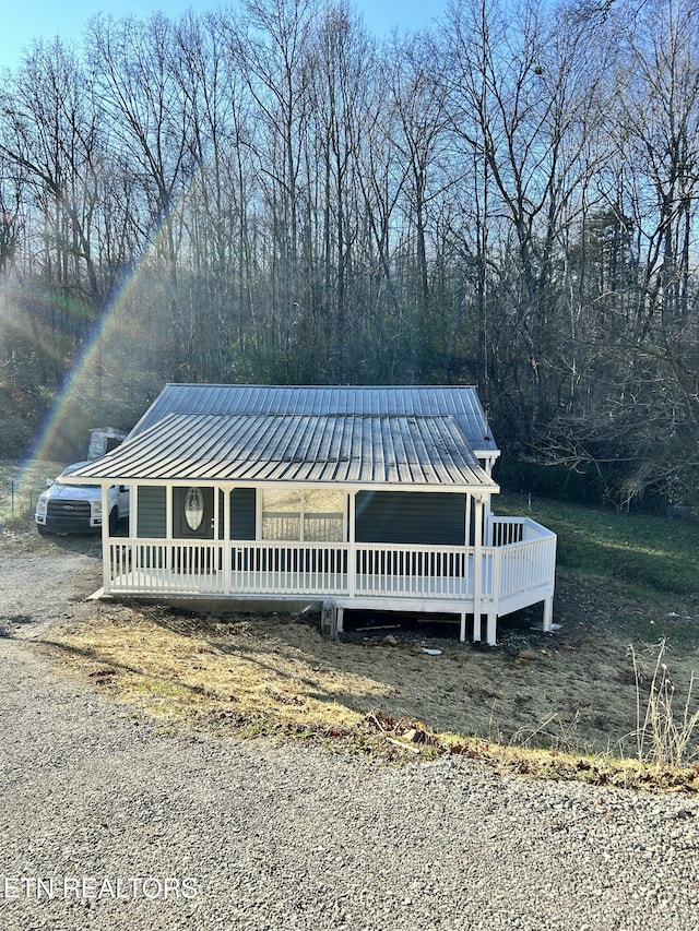 view of front of property