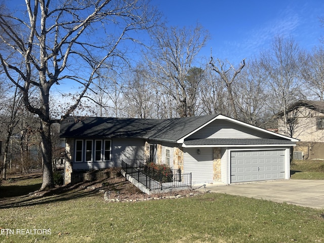137 Lakeshire Dr, Crossville, TN 38558 - photo 1