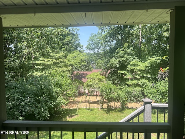 137 Lakeshire Dr, Crossville, TN 38558 - photo 9