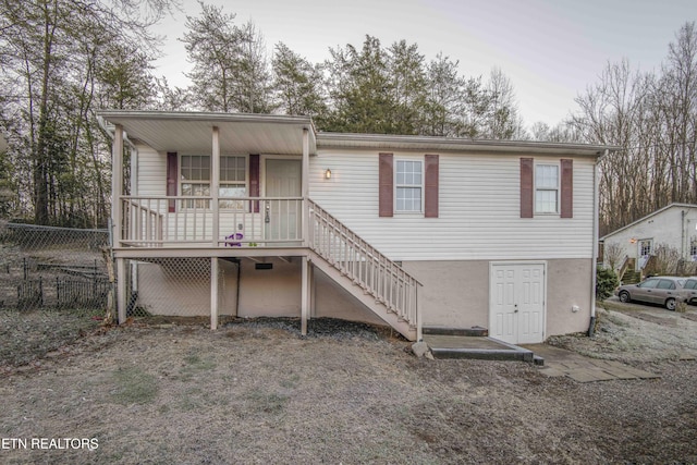 view of front of property featuring a porch