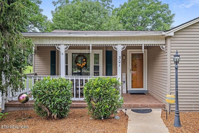 view of property entrance