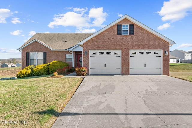 view of front of house featuring a front yard