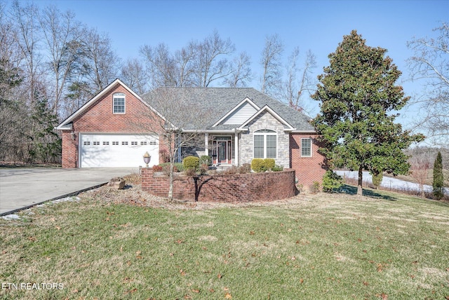 view of front facade featuring a garage and a front yard