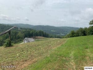 Mountain Way, Sharps Chapel, TN 37866