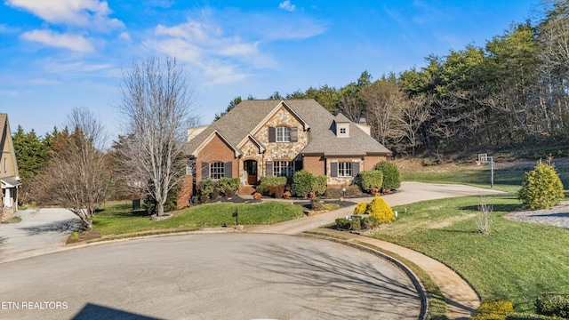 view of front of house with a front lawn