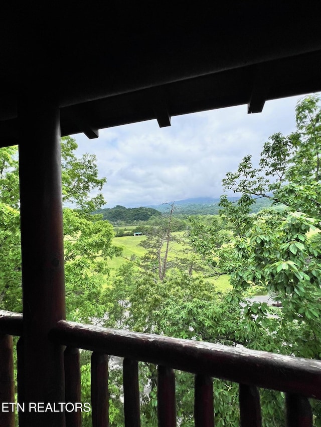 1726 Summit View Way, Pigeon Forge, TN 37862 - view of yard featuring a balcony