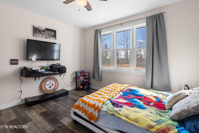 499 Woodland Trl, Sunbright, TN 37872 - bedroom with dark wood-type flooring and ceiling fan