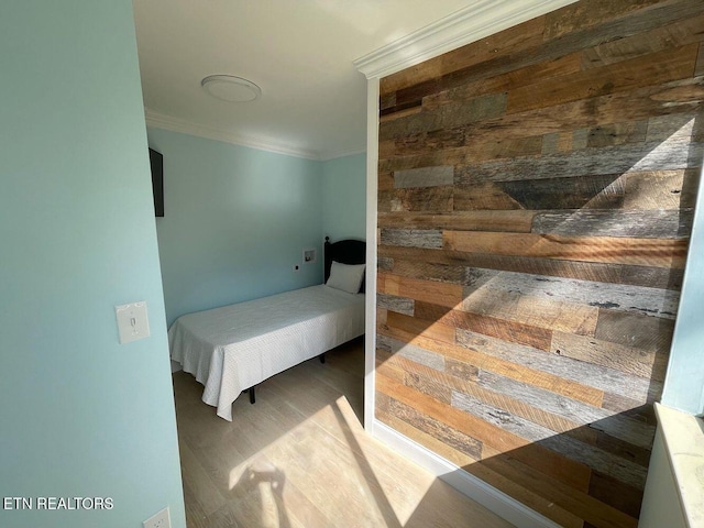 2733 Jersey Ave Unit C302, Knoxville, TN 37919 - bedroom with ornamental molding