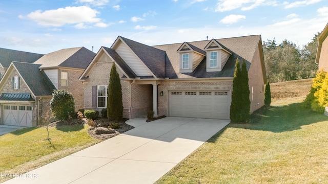 view of front of house featuring a front lawn