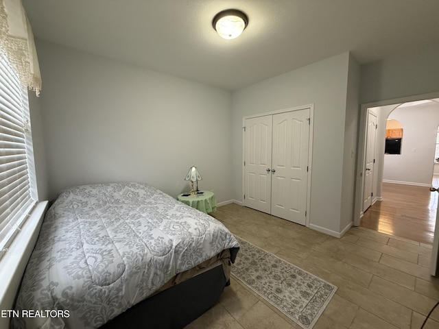 bedroom with a closet