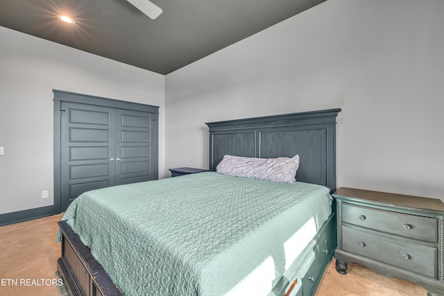 bedroom with ceiling fan