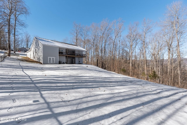 exterior space featuring a deck