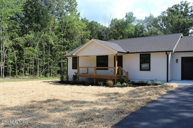 view of front of home with a garage