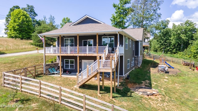 view of front of home featuring a patio area and a front yard