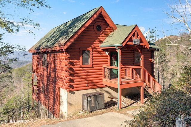 view of property exterior