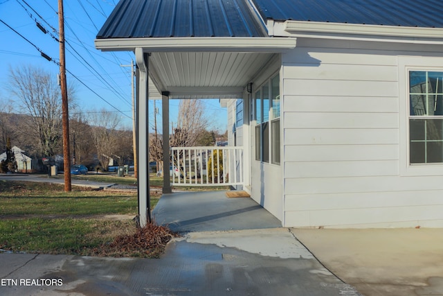 exterior space featuring a porch