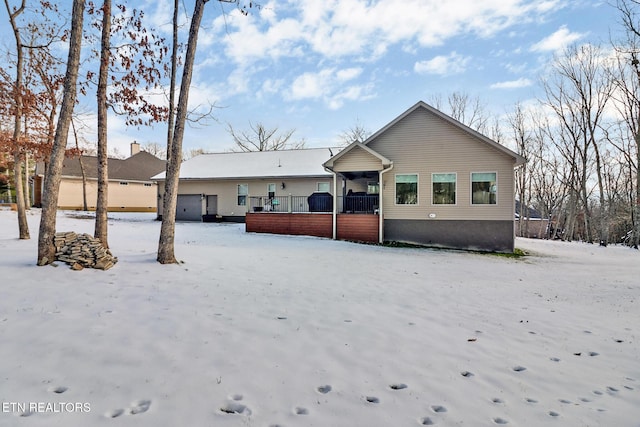 view of front of property featuring a porch