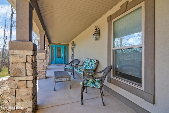 view of patio / terrace with covered porch