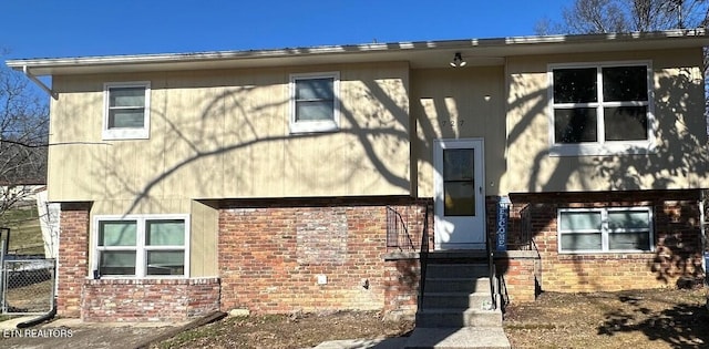 view of front of house