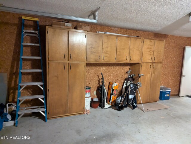 124 Sugarbush Cir, Crossville, TN 38558 - view of garage