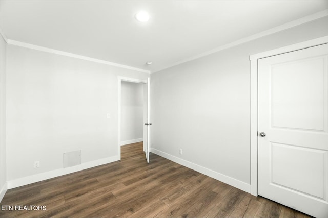 169 Dode St, Sweetwater, TN 37874 - unfurnished room with baseboards, ornamental molding, wood finished floors, and recessed lighting