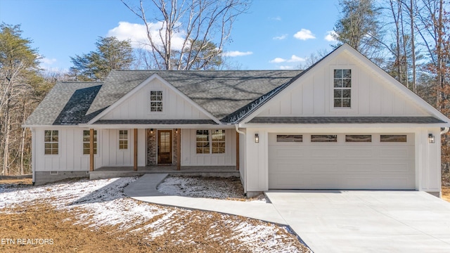 view of front facade with a garage