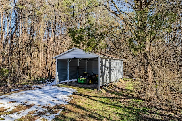 view of outdoor structure