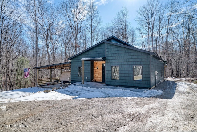 view of front of home featuring a garage