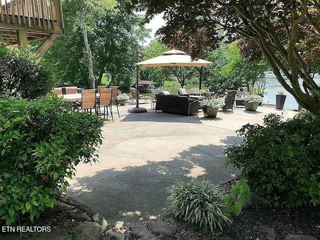 view of patio / terrace with an outdoor living space