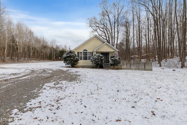 view of front of property