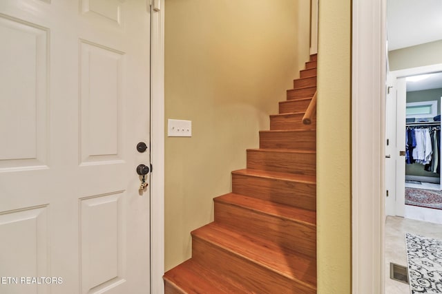 56 Westridge Ct, Fairfield Glade, TN 38558 - view of staircase