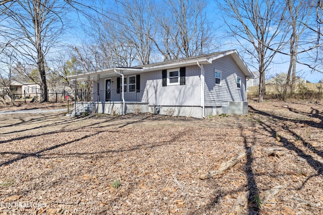 view of front of property with covered porch