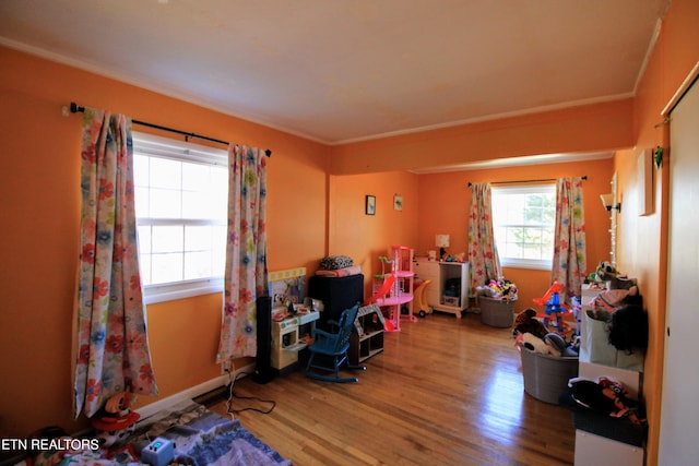 game room featuring hardwood / wood-style flooring