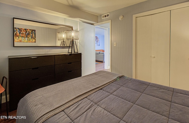 bedroom with a closet