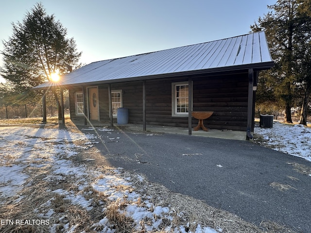 exterior space featuring central air condition unit