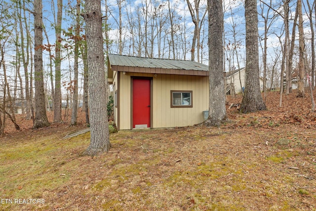 view of outbuilding