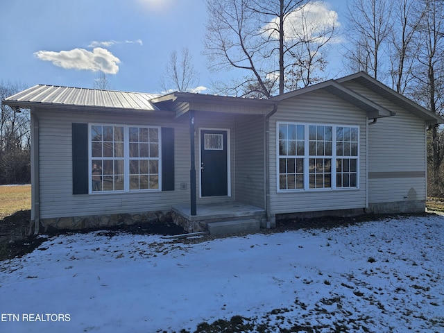 view of front of property