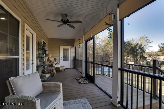 deck with ceiling fan