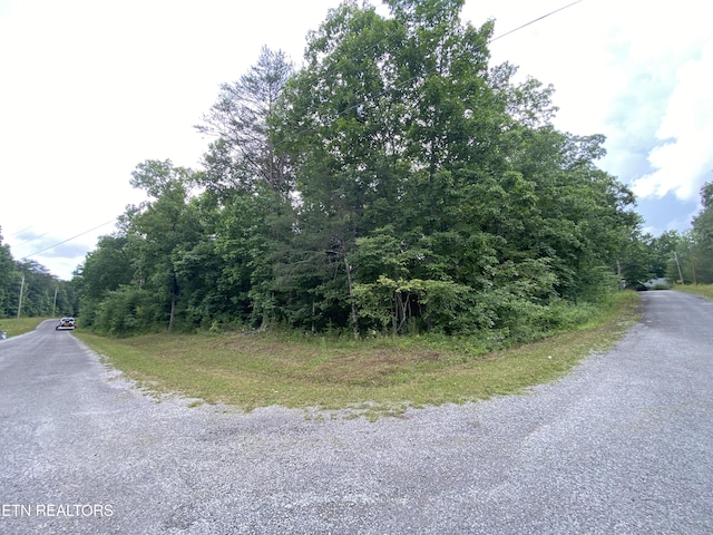 Listing photo 2 for 4200/4202 Chica Rd, Crossville TN 38572