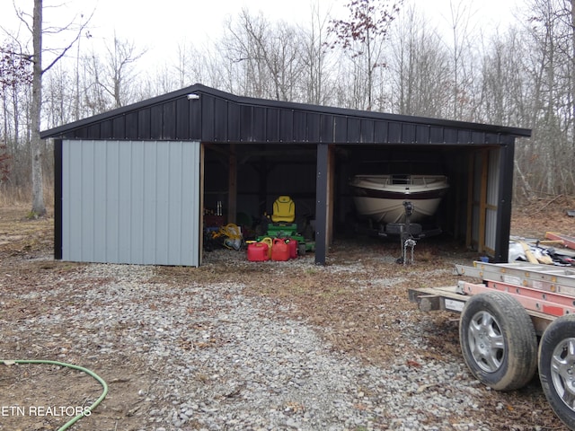 view of outdoor structure