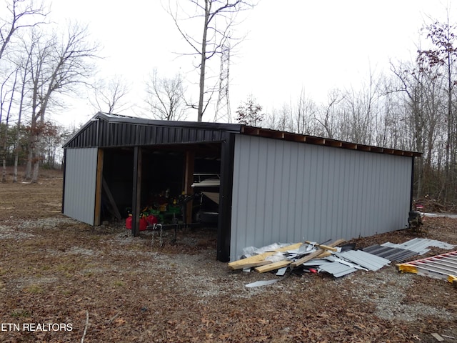 view of outbuilding